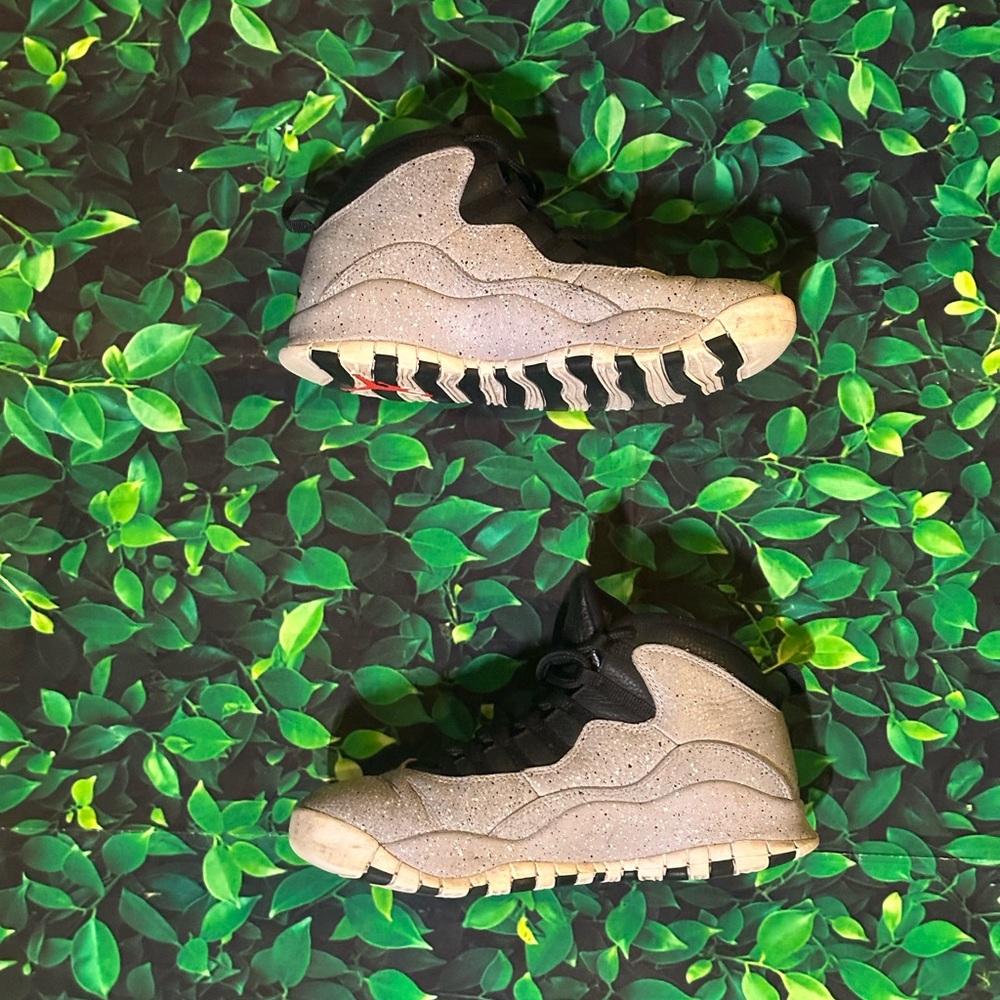 Size 9 Air Jordan 10 Retro Light Smoke Grey